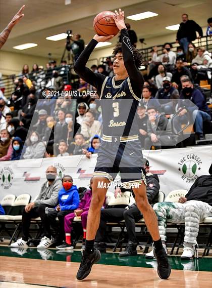 Thumbnail 2 in Centennial vs. St. John Bosco (The Classic at Damien) Tournament photogallery.