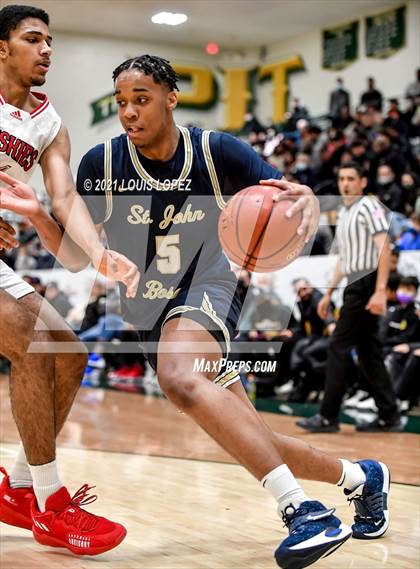 Thumbnail 2 in Centennial vs. St. John Bosco (The Classic at Damien) Tournament photogallery.