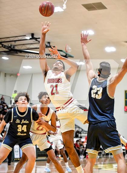 Thumbnail 1 in Centennial vs. St. John Bosco (The Classic at Damien) Tournament photogallery.