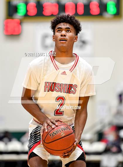 Thumbnail 3 in Centennial vs. St. John Bosco (The Classic at Damien) Tournament photogallery.