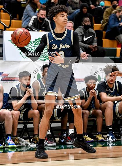 Thumbnail 2 in Centennial vs. St. John Bosco (The Classic at Damien) Tournament photogallery.