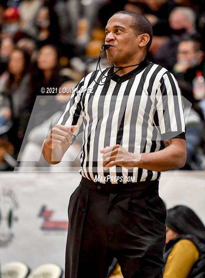 Thumbnail 1 in Centennial vs. St. John Bosco (The Classic at Damien) Tournament photogallery.
