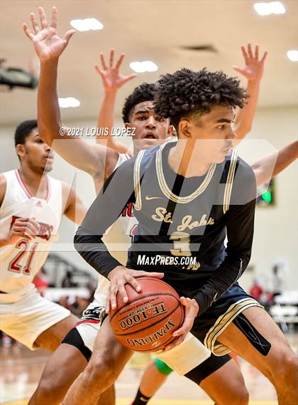 Thumbnail 1 in Centennial vs. St. John Bosco (The Classic at Damien) Tournament photogallery.