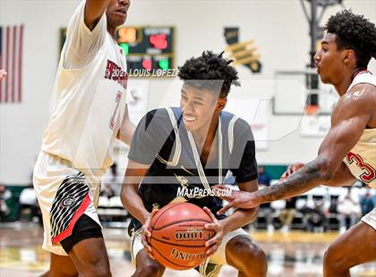 Thumbnail 2 in Centennial vs. St. John Bosco (The Classic at Damien) Tournament photogallery.