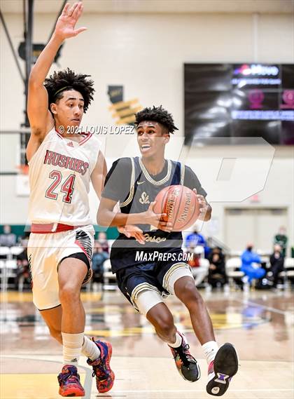 Thumbnail 1 in Centennial vs. St. John Bosco (The Classic at Damien) Tournament photogallery.
