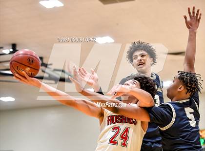 Thumbnail 3 in Centennial vs. St. John Bosco (The Classic at Damien) Tournament photogallery.