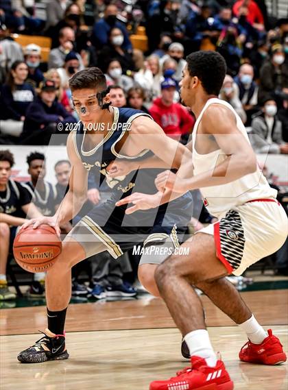 Thumbnail 2 in Centennial vs. St. John Bosco (The Classic at Damien) Tournament photogallery.