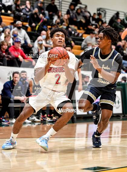 Thumbnail 2 in Centennial vs. St. John Bosco (The Classic at Damien) Tournament photogallery.