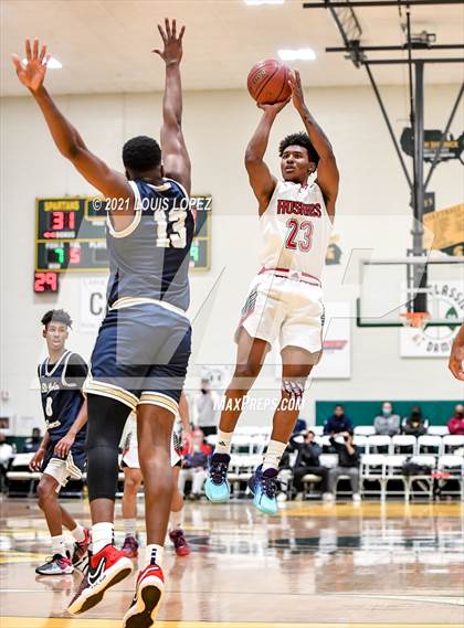 Thumbnail 3 in Centennial vs. St. John Bosco (The Classic at Damien) Tournament photogallery.