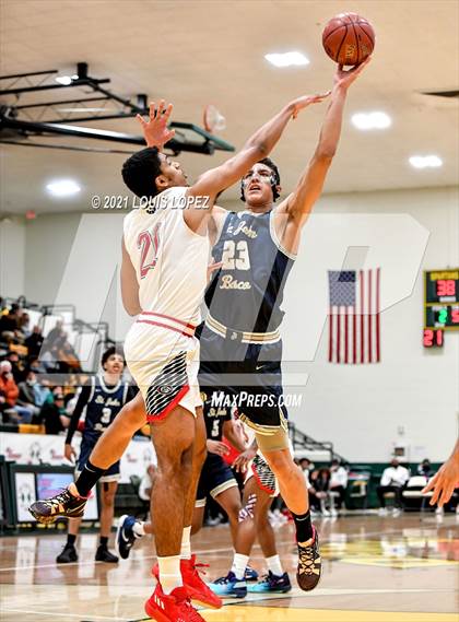 Thumbnail 2 in Centennial vs. St. John Bosco (The Classic at Damien) Tournament photogallery.