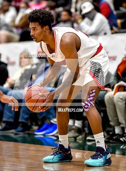 Thumbnail 1 in Centennial vs. St. John Bosco (The Classic at Damien) Tournament photogallery.