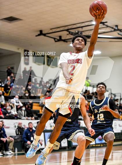 Thumbnail 3 in Centennial vs. St. John Bosco (The Classic at Damien) Tournament photogallery.