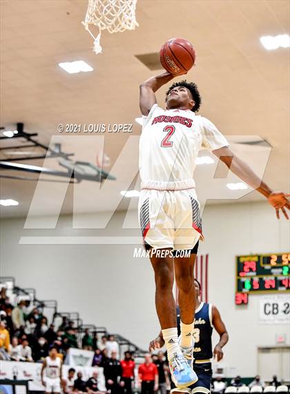 Thumbnail 2 in Centennial vs. St. John Bosco (The Classic at Damien) Tournament photogallery.