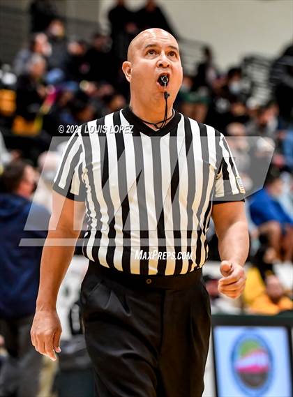 Thumbnail 3 in Centennial vs. St. John Bosco (The Classic at Damien) Tournament photogallery.