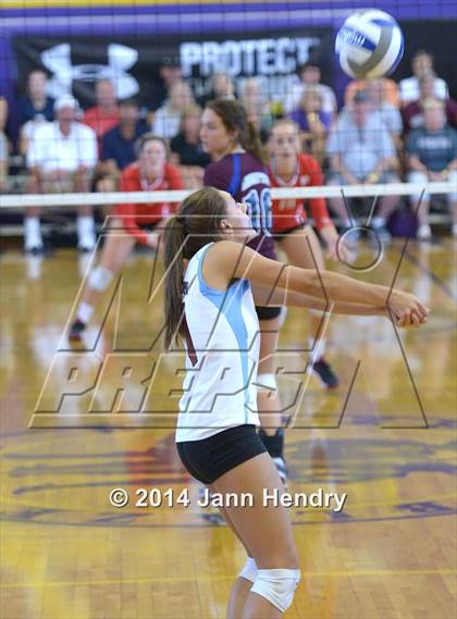 Thumbnail 2 in Assumption vs. Mater Dei (Durango Fall Classic) photogallery.