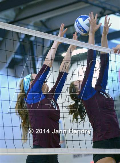 Thumbnail 2 in Assumption vs. Mater Dei (Durango Fall Classic) photogallery.