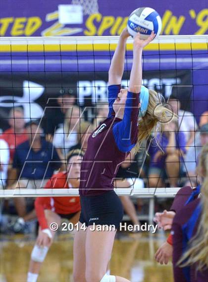 Thumbnail 1 in Assumption vs. Mater Dei (Durango Fall Classic) photogallery.