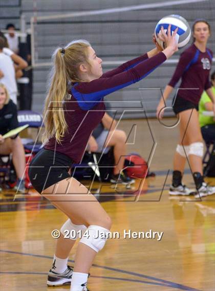 Thumbnail 2 in Assumption vs. Mater Dei (Durango Fall Classic) photogallery.