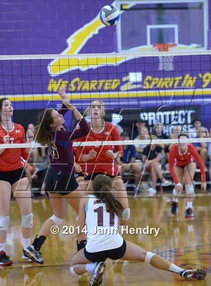 Thumbnail 3 in Assumption vs. Mater Dei (Durango Fall Classic) photogallery.