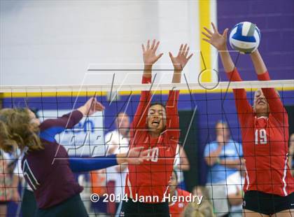 Thumbnail 3 in Assumption vs. Mater Dei (Durango Fall Classic) photogallery.