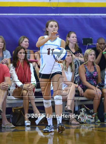 Thumbnail 2 in Assumption vs. Mater Dei (Durango Fall Classic) photogallery.