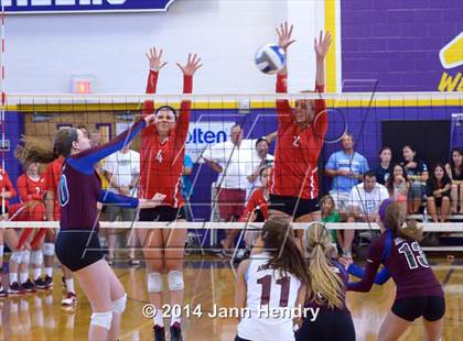 Thumbnail 2 in Assumption vs. Mater Dei (Durango Fall Classic) photogallery.
