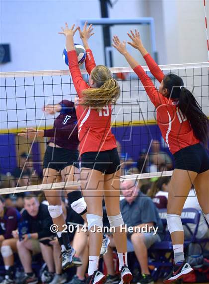 Thumbnail 3 in Assumption vs. Mater Dei (Durango Fall Classic) photogallery.