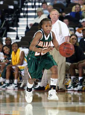 Thumbnail 1 in Naaman Forest vs. De Soto (UIL 5A Semifinals) photogallery.