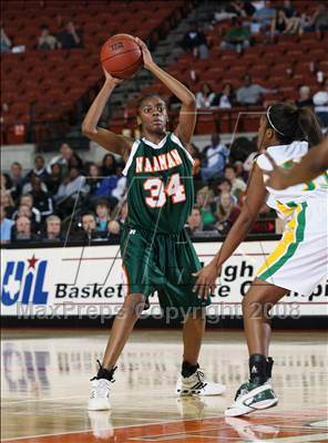 Thumbnail 1 in Naaman Forest vs. De Soto (UIL 5A Semifinals) photogallery.