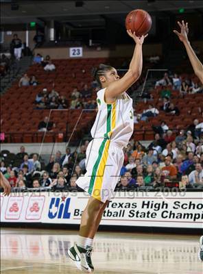 Thumbnail 1 in Naaman Forest vs. De Soto (UIL 5A Semifinals) photogallery.