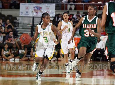 Thumbnail 1 in Naaman Forest vs. De Soto (UIL 5A Semifinals) photogallery.