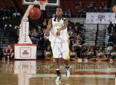 Thumbnail 2 in Naaman Forest vs. De Soto (UIL 5A Semifinals) photogallery.