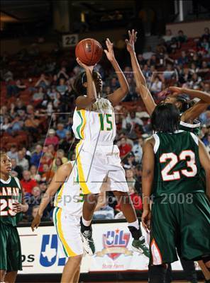 Thumbnail 2 in Naaman Forest vs. De Soto (UIL 5A Semifinals) photogallery.