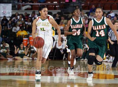 Thumbnail 3 in Naaman Forest vs. De Soto (UIL 5A Semifinals) photogallery.