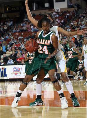 Thumbnail 3 in Naaman Forest vs. De Soto (UIL 5A Semifinals) photogallery.