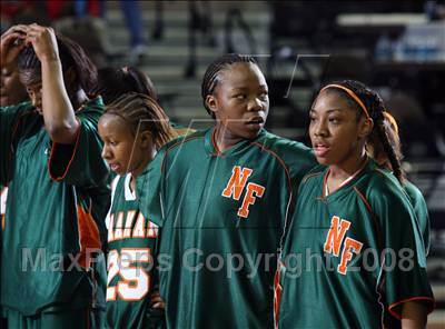 Thumbnail 3 in Naaman Forest vs. De Soto (UIL 5A Semifinals) photogallery.