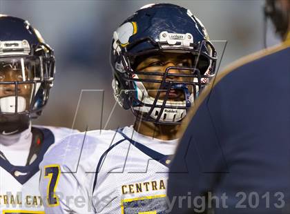 Thumbnail 2 in St. Joseph's Prep vs. Central Catholic (PIAA Class AAAA Final) photogallery.