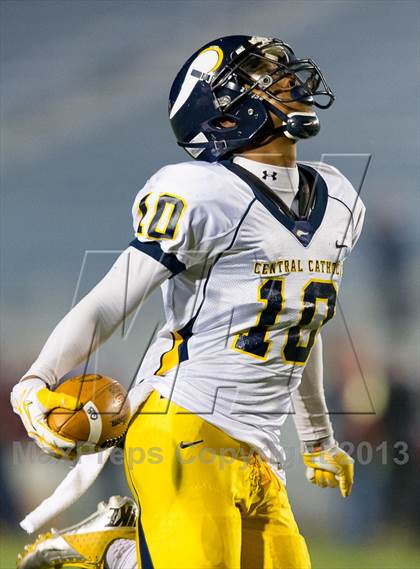 Thumbnail 2 in St. Joseph's Prep vs. Central Catholic (PIAA Class AAAA Final) photogallery.