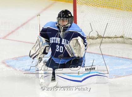 Thumbnail 2 in Seton Hall Prep vs. Bergen Catholic (Notre Dame New Year's Invitational Consolation) photogallery.