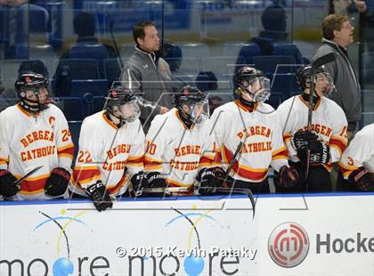 Thumbnail 2 in Seton Hall Prep vs. Bergen Catholic (Notre Dame New Year's Invitational Consolation) photogallery.