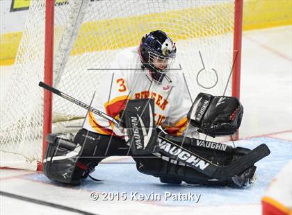 Thumbnail 2 in Seton Hall Prep vs. Bergen Catholic (Notre Dame New Year's Invitational Consolation) photogallery.