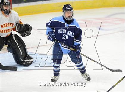 Thumbnail 2 in Seton Hall Prep vs. Bergen Catholic (Notre Dame New Year's Invitational Consolation) photogallery.