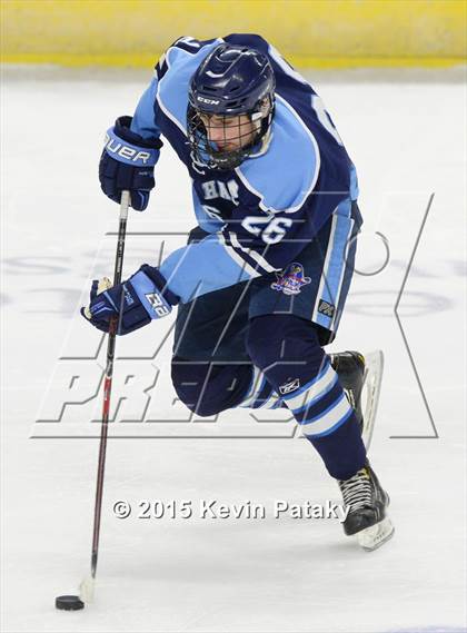 Thumbnail 3 in Seton Hall Prep vs. Bergen Catholic (Notre Dame New Year's Invitational Consolation) photogallery.