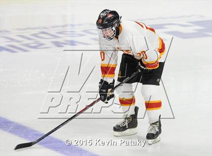 Thumbnail 1 in Seton Hall Prep vs. Bergen Catholic (Notre Dame New Year's Invitational Consolation) photogallery.