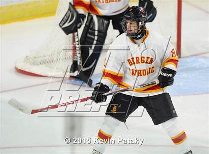 Thumbnail 3 in Seton Hall Prep vs. Bergen Catholic (Notre Dame New Year's Invitational Consolation) photogallery.