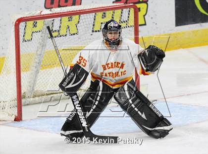 Thumbnail 2 in Seton Hall Prep vs. Bergen Catholic (Notre Dame New Year's Invitational Consolation) photogallery.