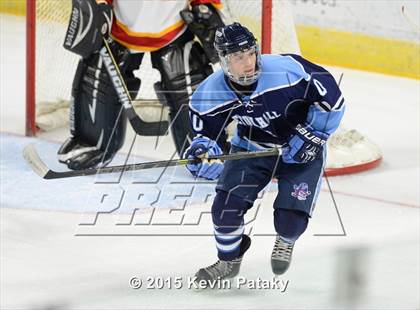 Thumbnail 3 in Seton Hall Prep vs. Bergen Catholic (Notre Dame New Year's Invitational Consolation) photogallery.