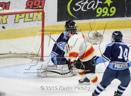 Thumbnail 3 in Seton Hall Prep vs. Bergen Catholic (Notre Dame New Year's Invitational Consolation) photogallery.