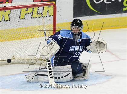 Thumbnail 2 in Seton Hall Prep vs. Bergen Catholic (Notre Dame New Year's Invitational Consolation) photogallery.