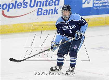 Thumbnail 1 in Seton Hall Prep vs. Bergen Catholic (Notre Dame New Year's Invitational Consolation) photogallery.